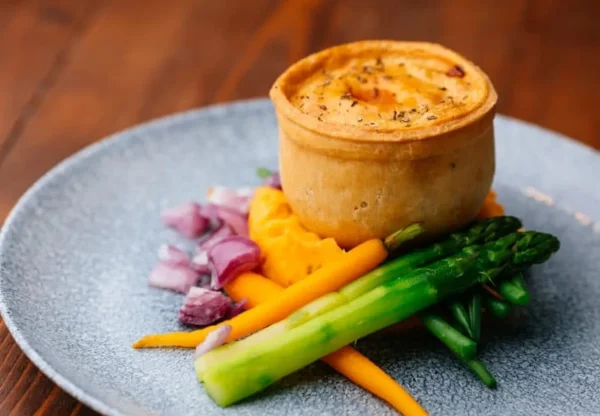 Chestnut Mushroom, Squash & Spinach Pie 300g